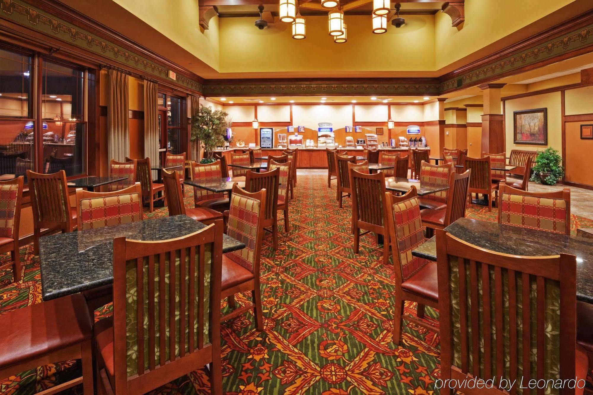 The Q Hotel & Suites Springfield Restaurant photo